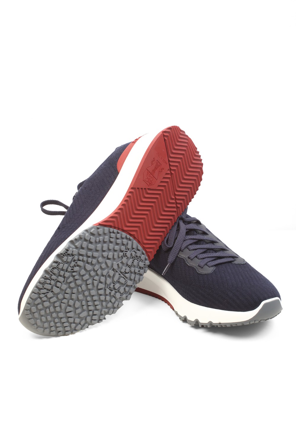 shop BRUNELLO CUCINELLI Saldi Scarpa: Brunello Cucinelli runners in maglia di lana e vitello semilucido con fodera calda.
Chiusura con lacci piatti in tessuto.
Fodera in lana.
Suola in micro leggero.
Soletta estraibile.
Composizione: 100% Lana.
Fabbricato in Italia.. MZUPMBO252-CP307 number 1160372